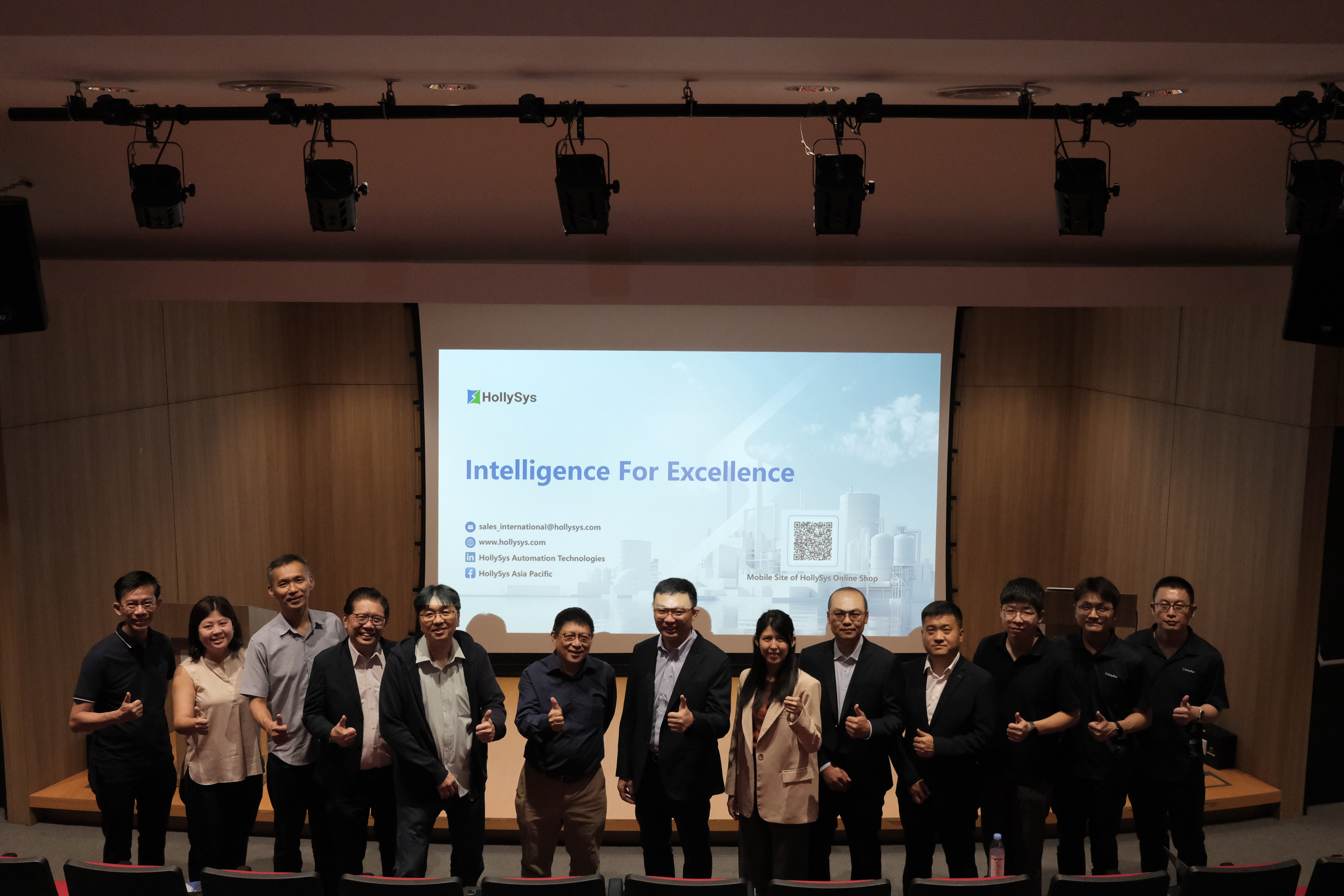 Group Photo 2.JPG